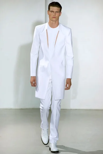 Look 2